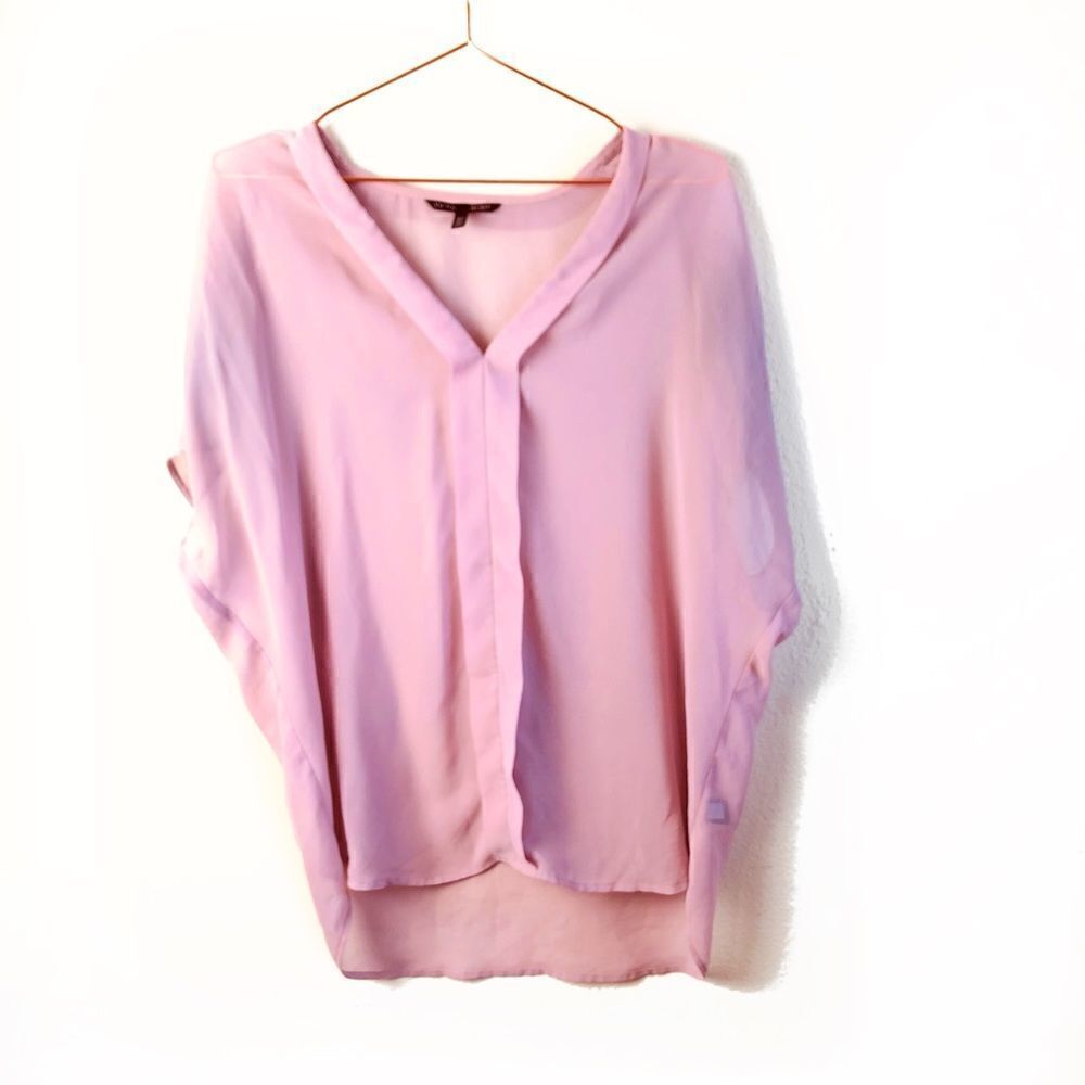 EUC Victoria’s Secret Blush Sheer Button Down Top Medium